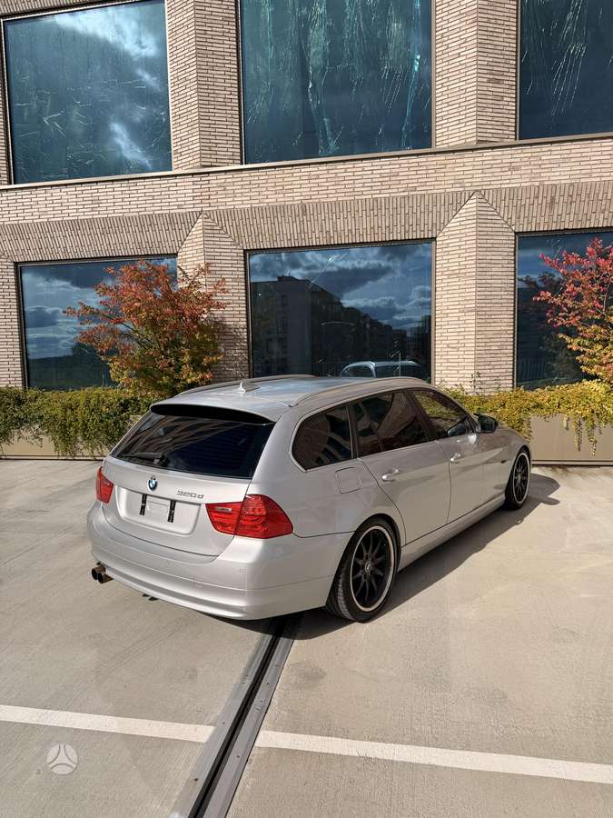 BMW 320 2012 — photo 6
