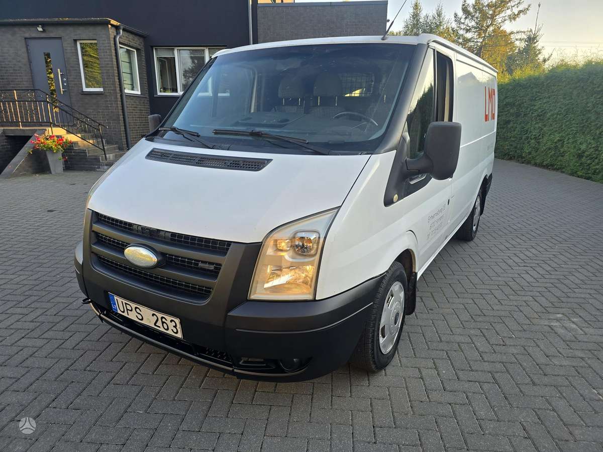 Ford Transit 2008 — rear view