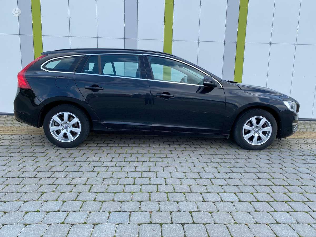 Volvo V60 2014 — вигляд ззаду