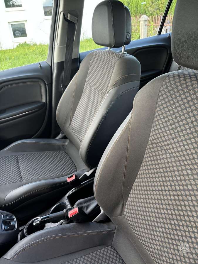 Opel Zafira 2012 — photo 14
