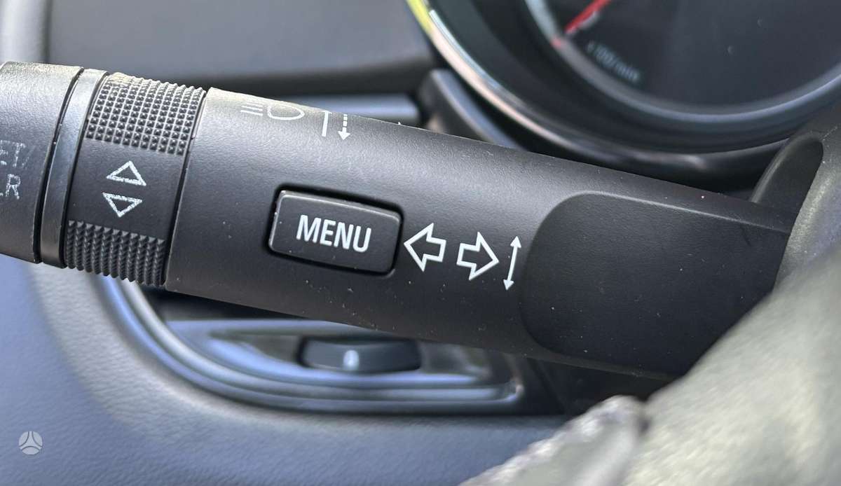 Opel Zafira 2012 — photo 23