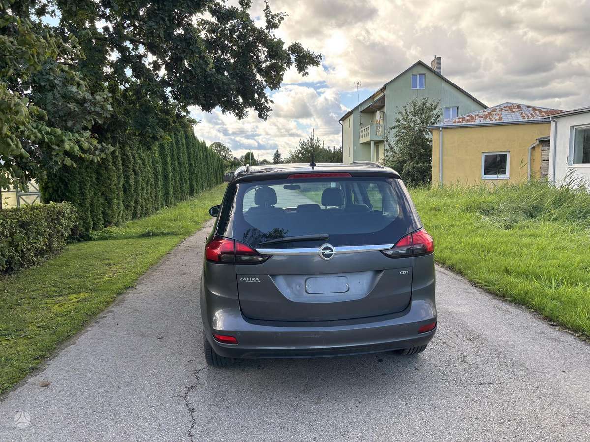 Opel Zafira 2012 — photo 6