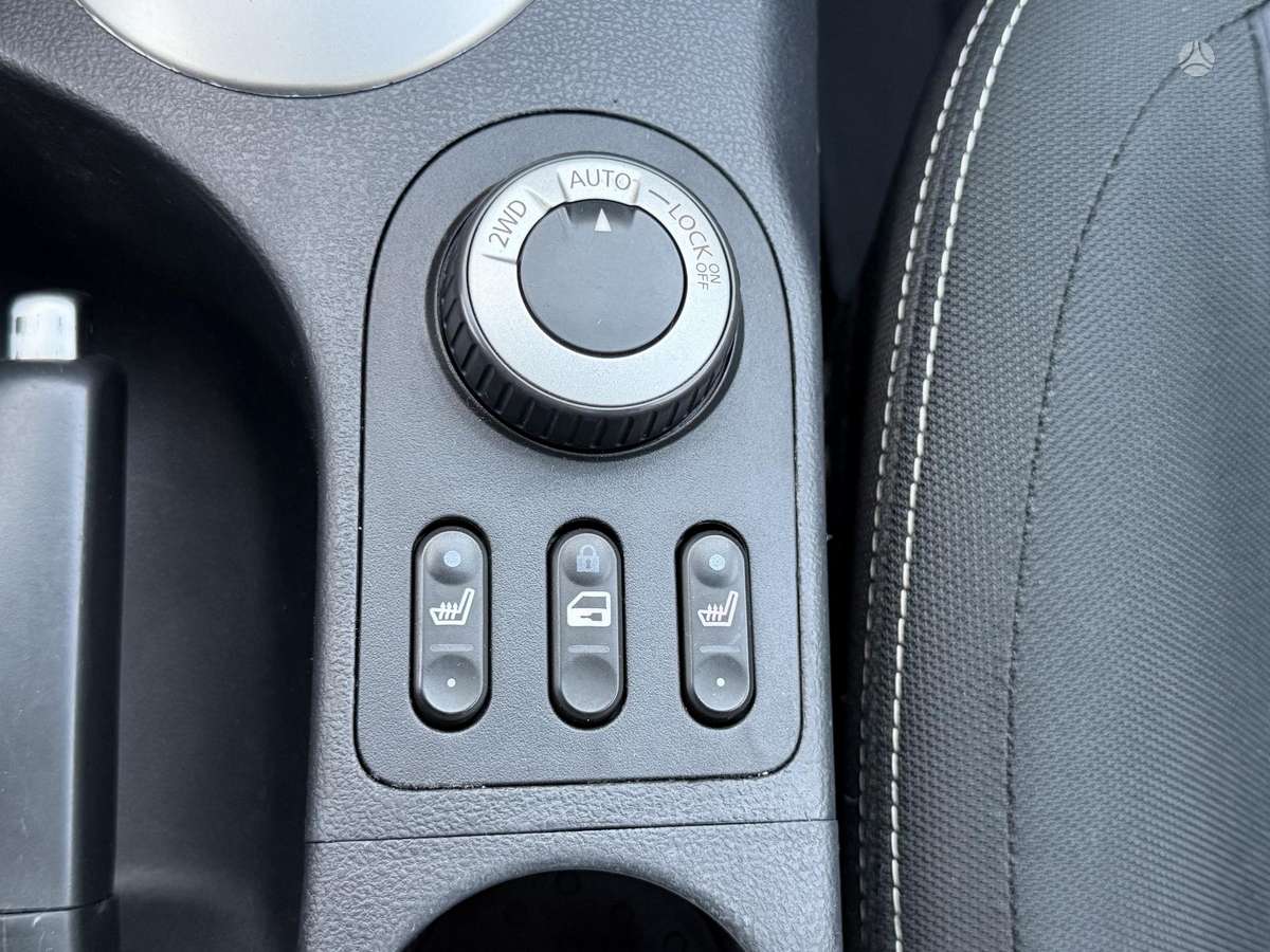 Nissan Qashqai+2 2011 — photo 25