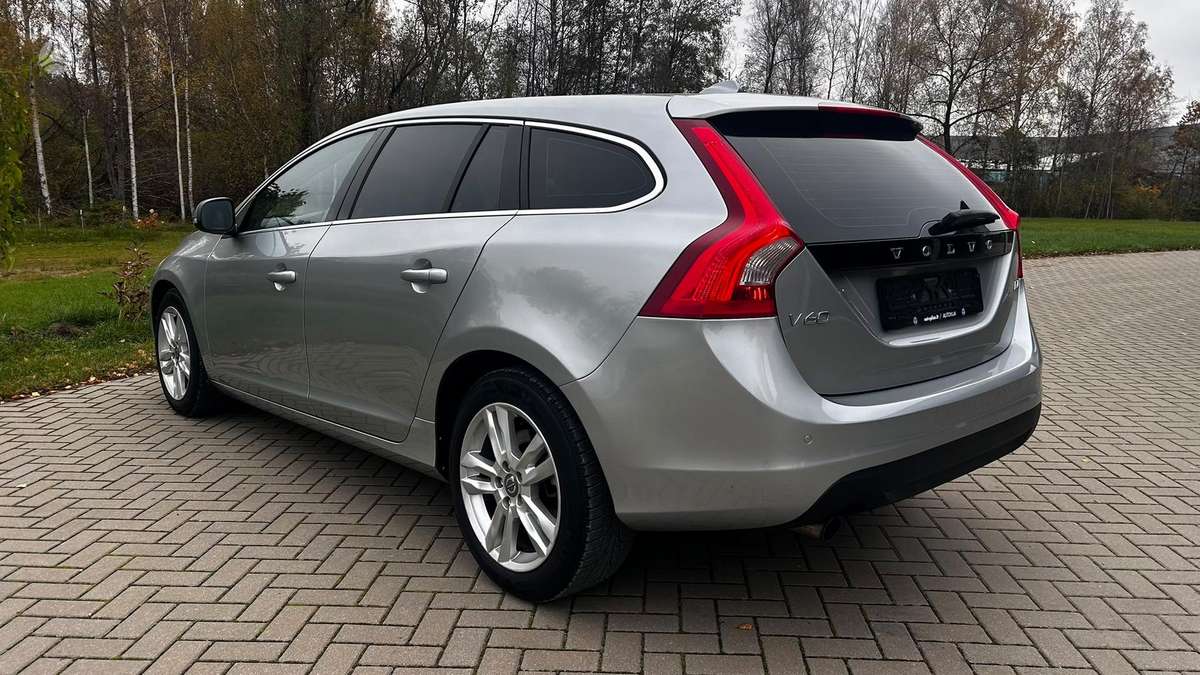 Volvo V60 2013 — фото 10