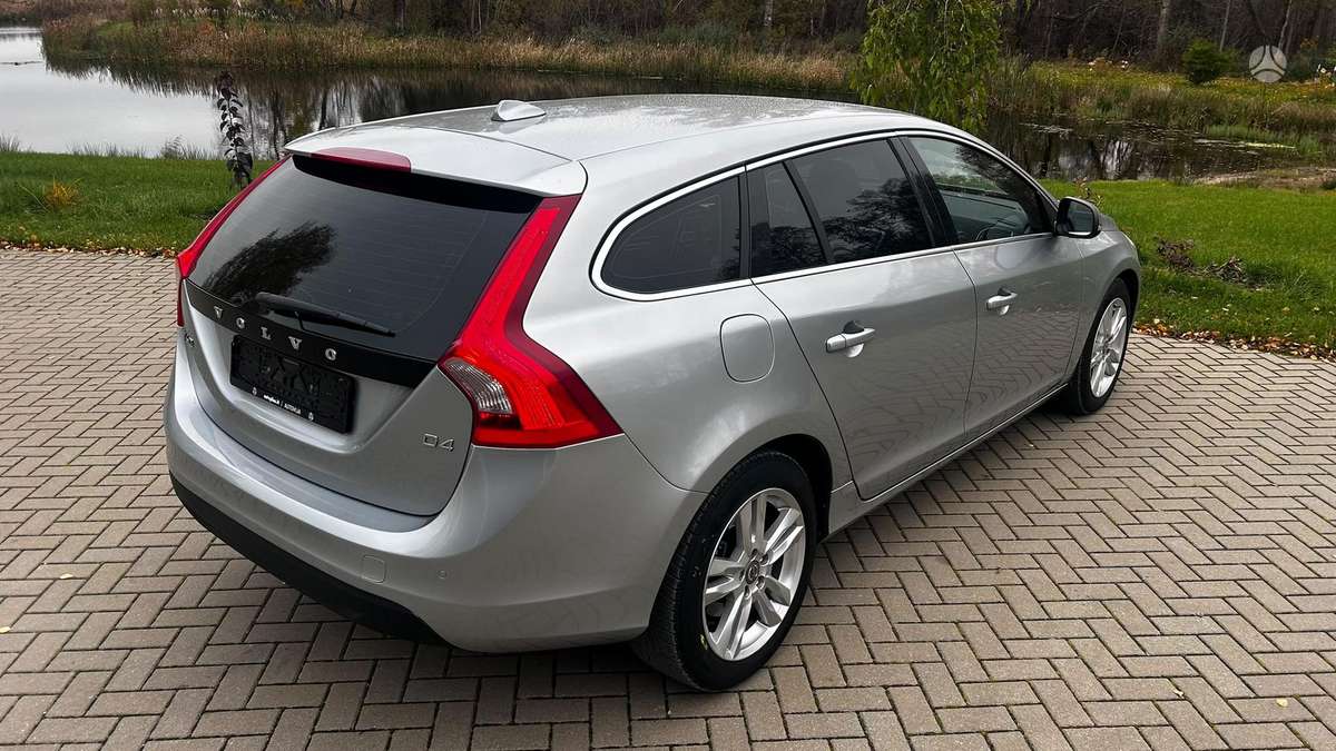 Volvo V60 2013 — фото 16