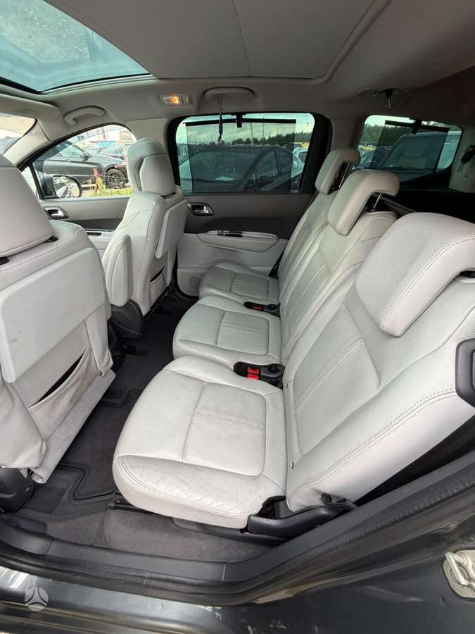 Peugeot 5008 2012 — photo 6