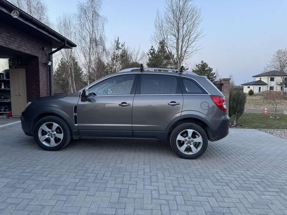 Opel Antara 2008 — rear view
