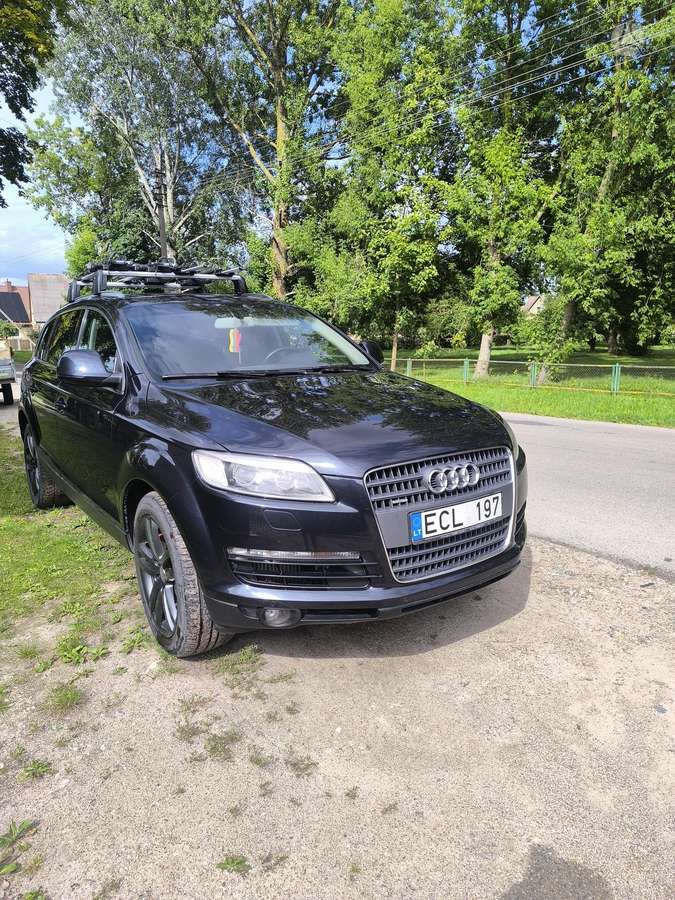 Audi Q7 2008 — вигляд ззаду