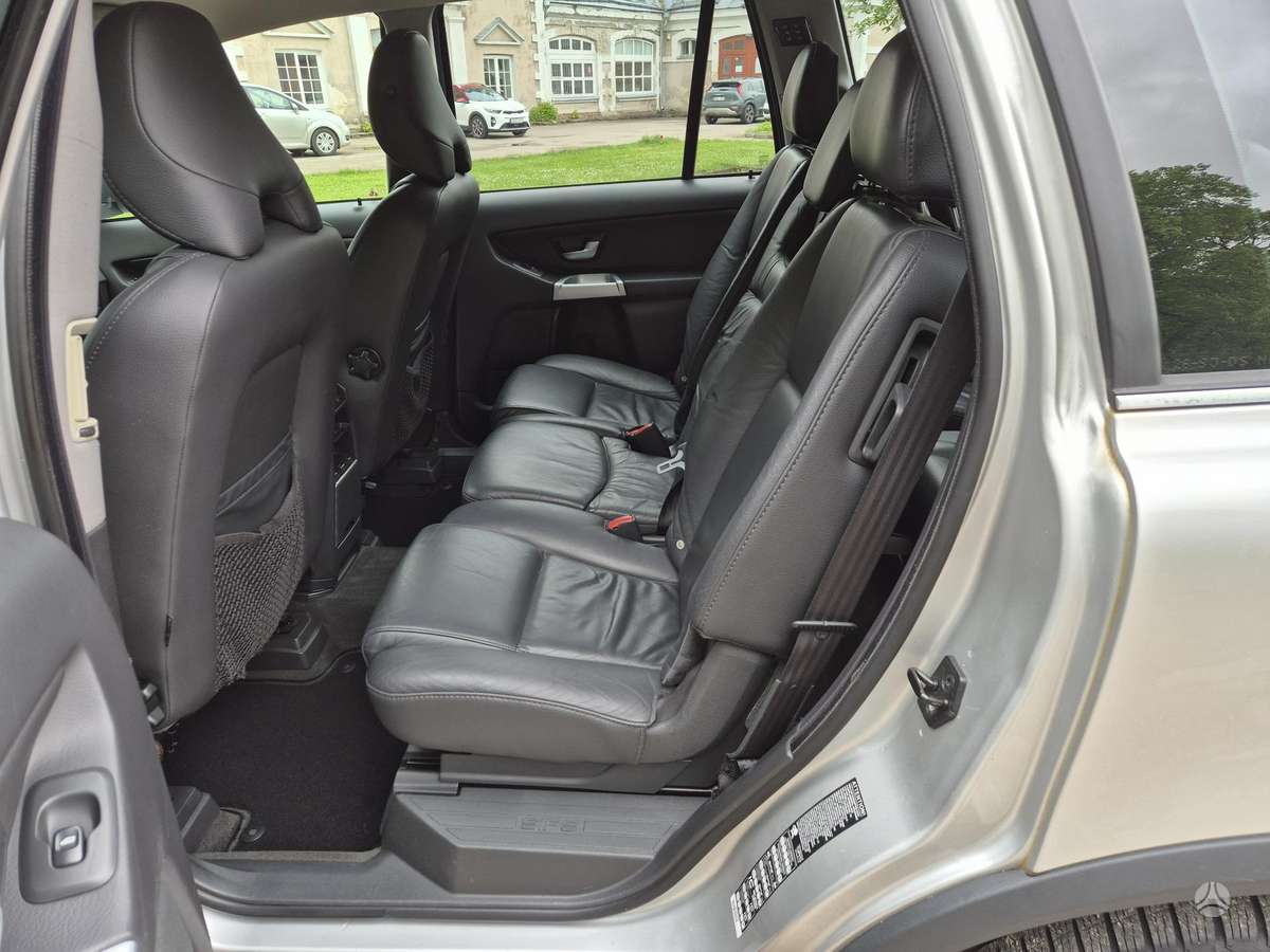 Volvo XC90 2005 — photo 6