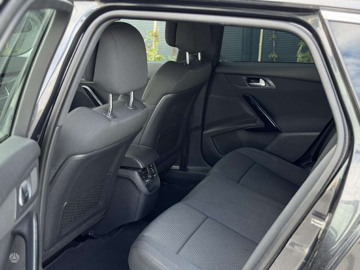 Peugeot 508 2011 — photo 10