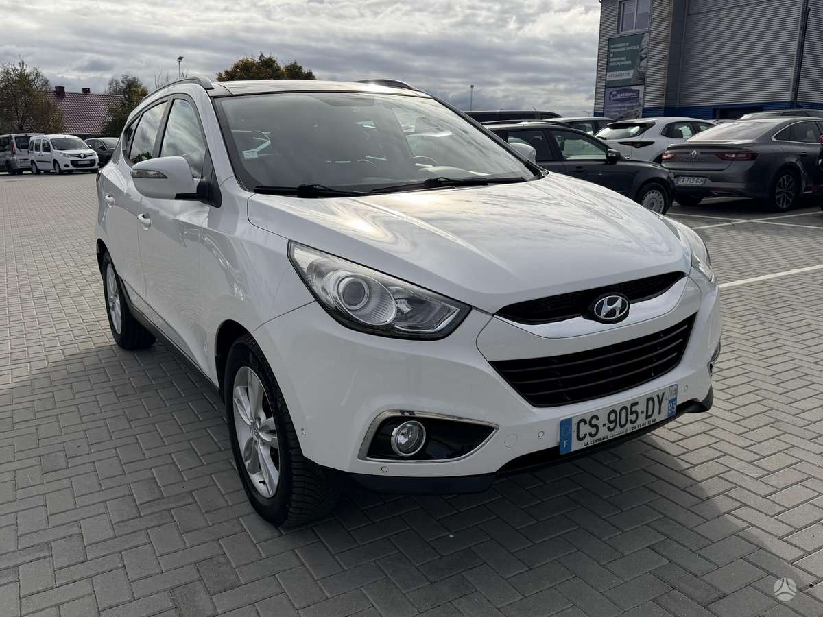 Hyundai ix35 2013 — вигляд ззаду