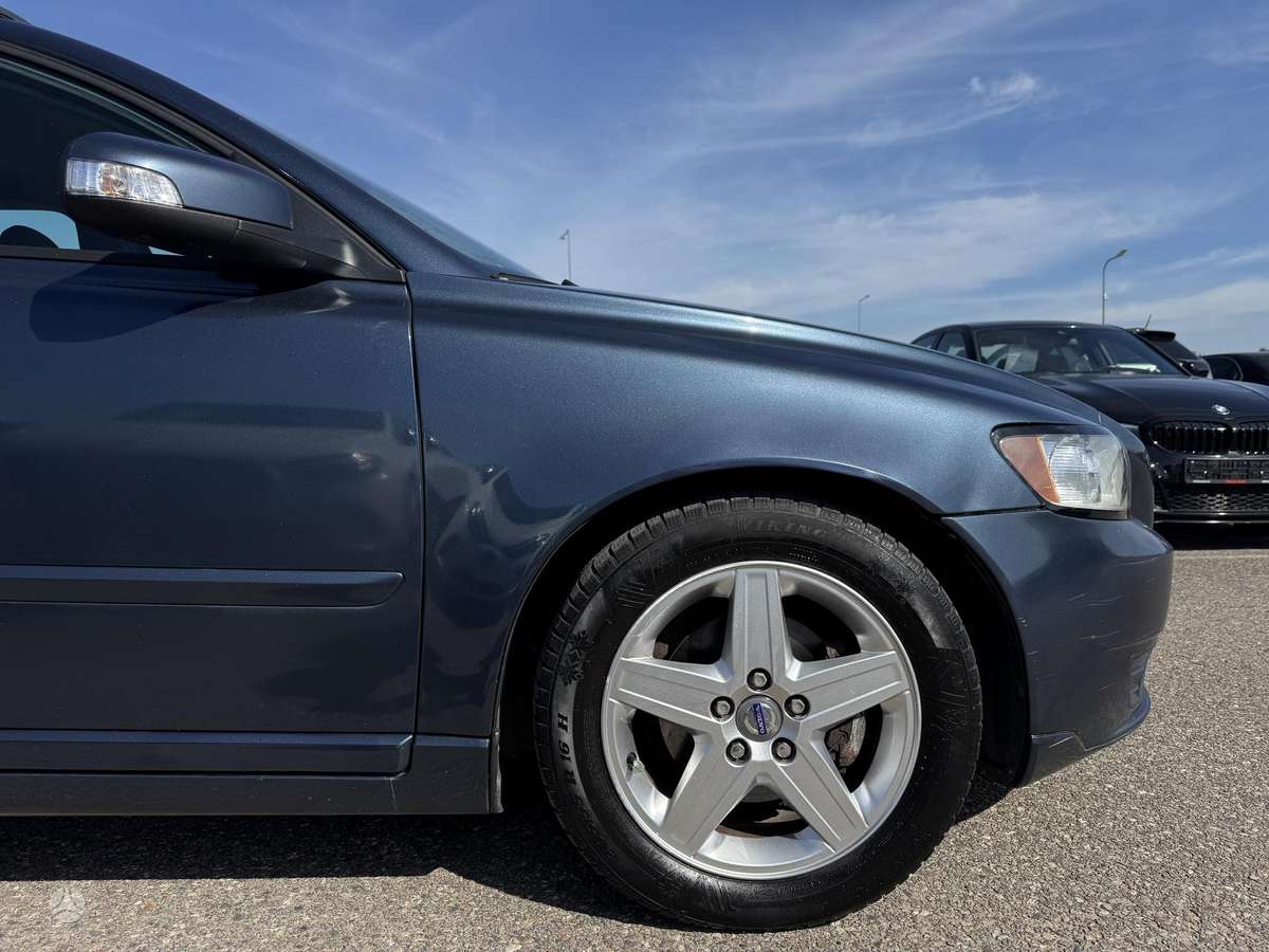Volvo V50 2007 — photo 10