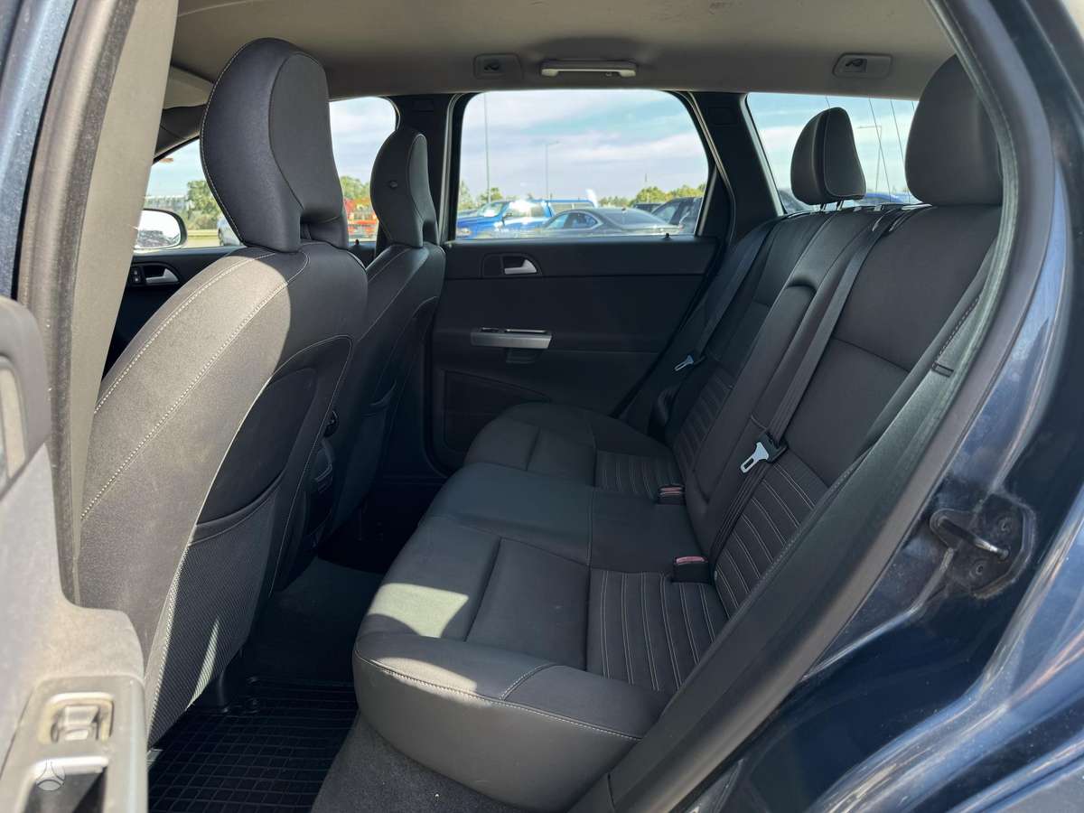 Volvo V50 2007 — photo 16