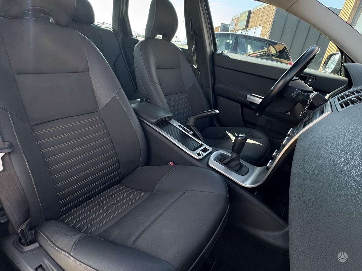 Volvo V50 2007 — photo 20
