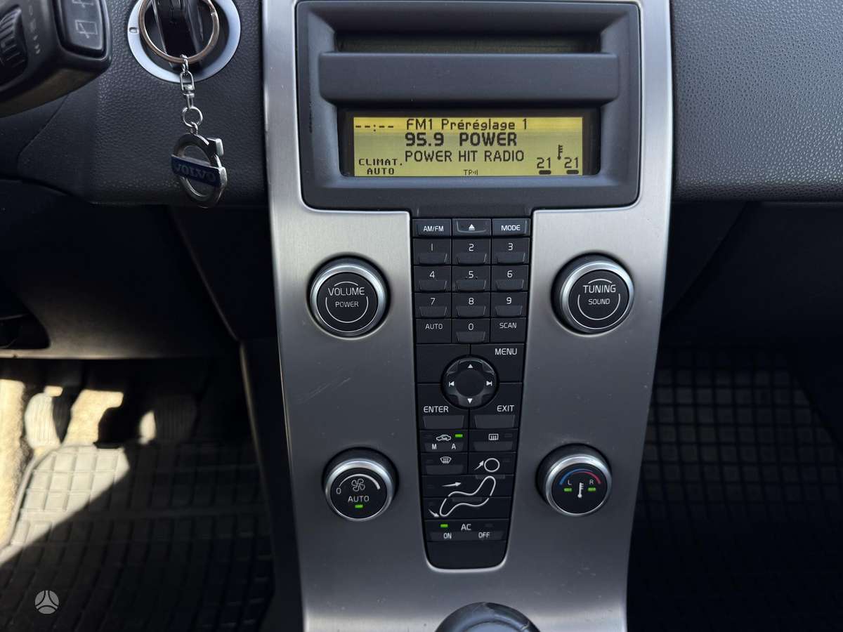 Volvo V50 2007 — photo 24
