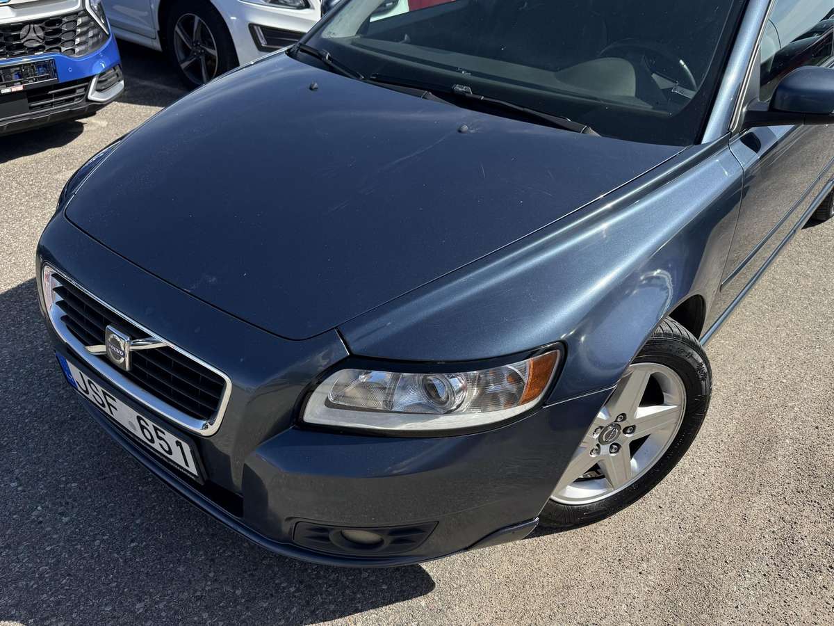 Volvo V50 2007 — engine 1560 cm³, 109 HP (80kW)