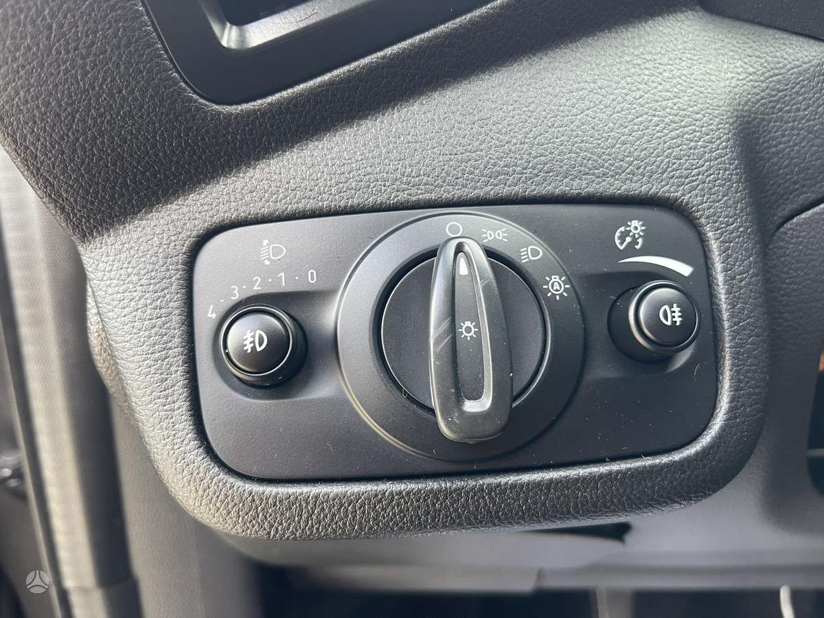 Ford Kuga 2015 — photo 10