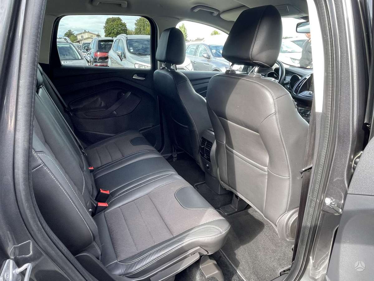 Ford Kuga 2015 — photo 13