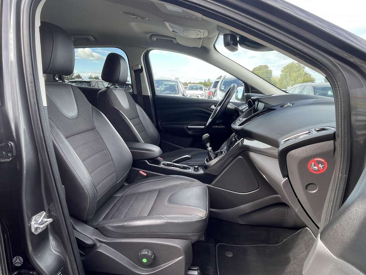 Ford Kuga 2015 — photo 15