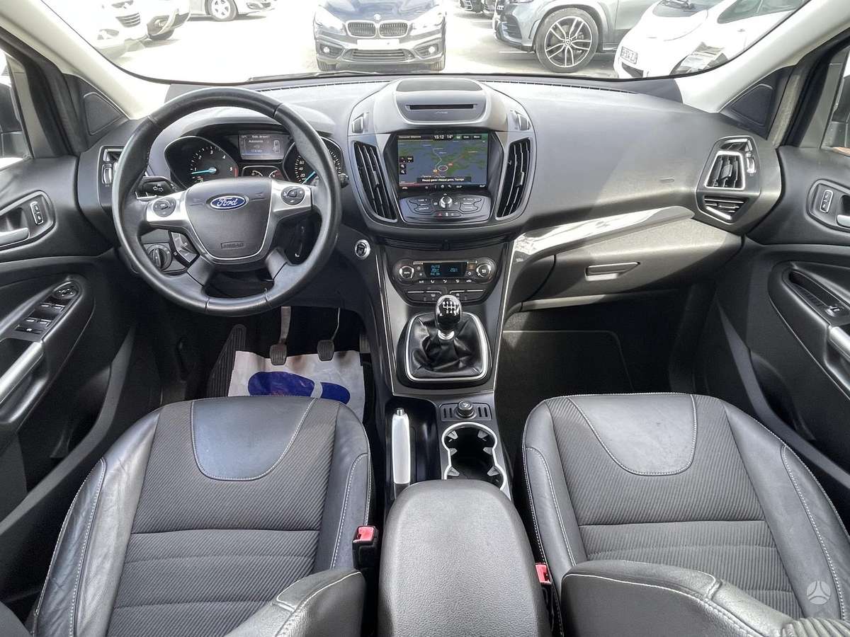 Ford Kuga 2015 — photo 16