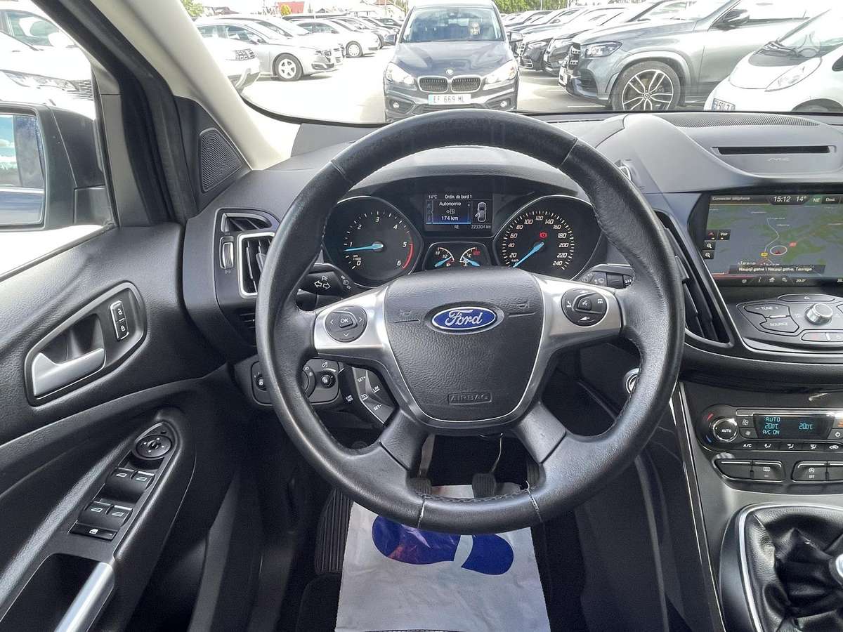 Ford Kuga 2015 — photo 19