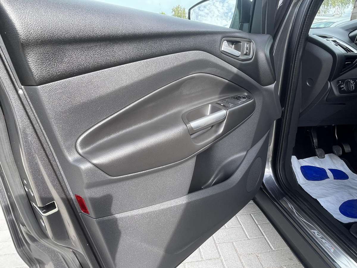 Ford Kuga 2015 — photo 8