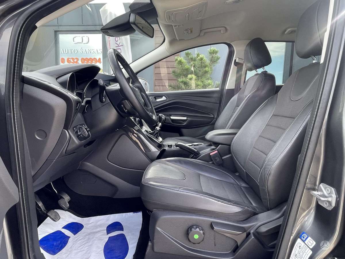 Ford Kuga 2015 — photo 9