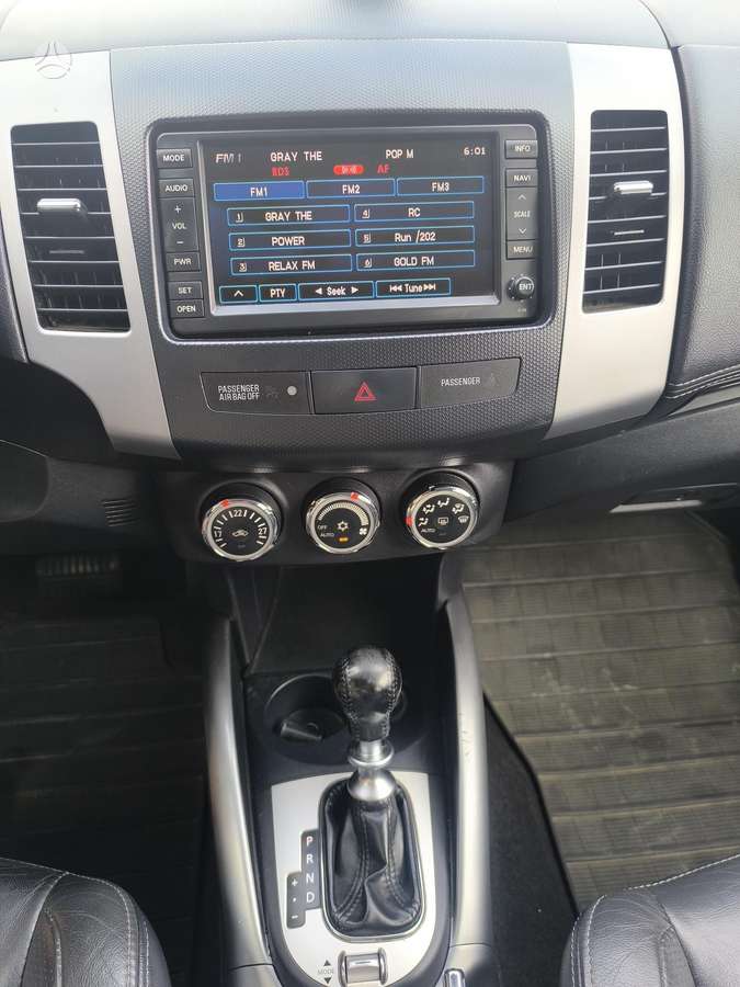 Citroen C-Crosser 2011 — photo 11