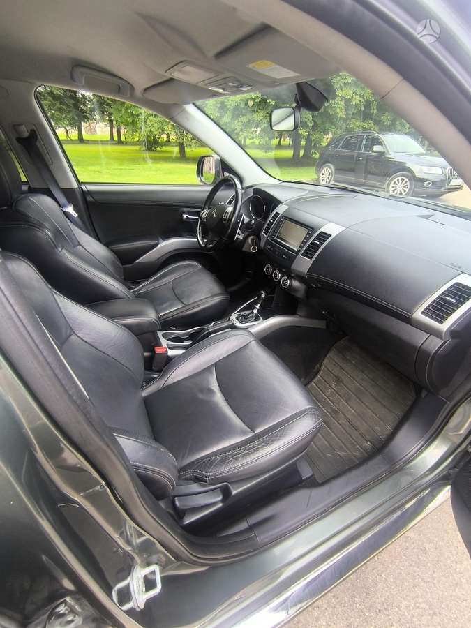 Citroen C-Crosser 2011 — photo 14