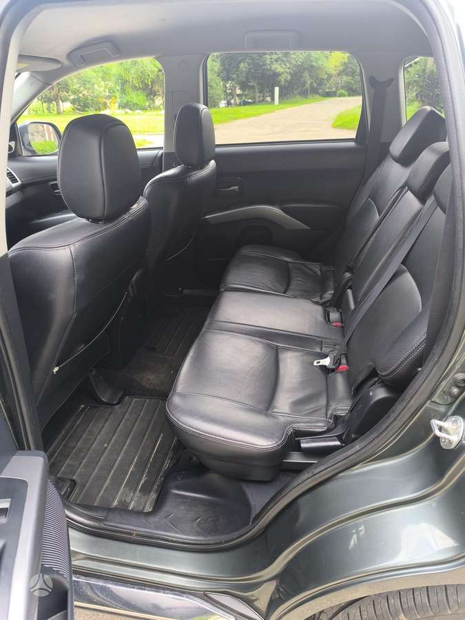 Citroen C-Crosser 2011 — photo 16