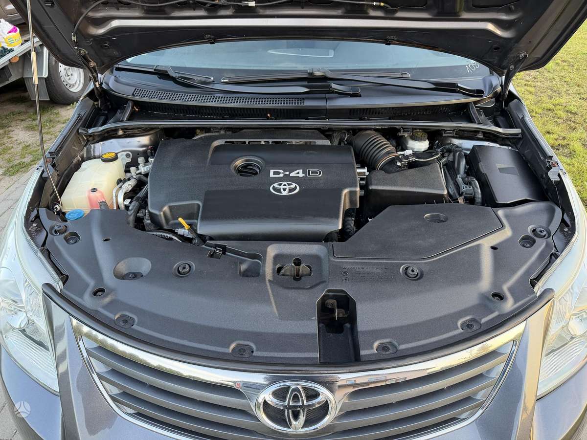 Toyota Avensis 2010 — photo 22