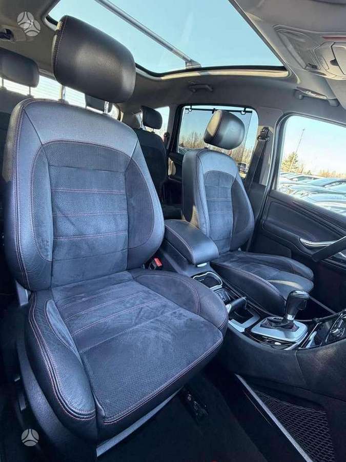 Ford S-MAX 2014 — photo 23
