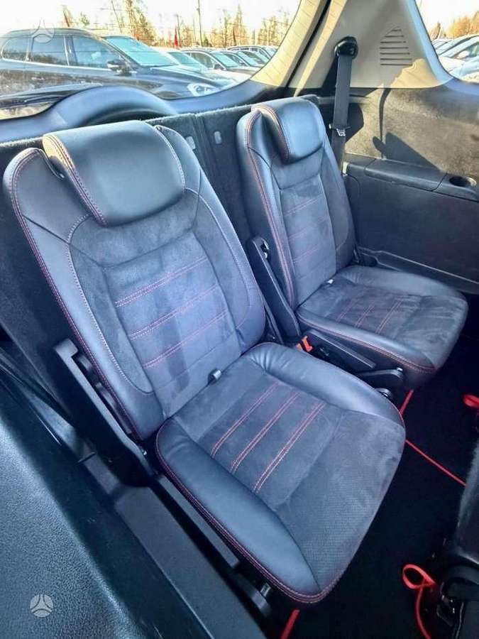 Ford S-MAX 2014 — photo 27