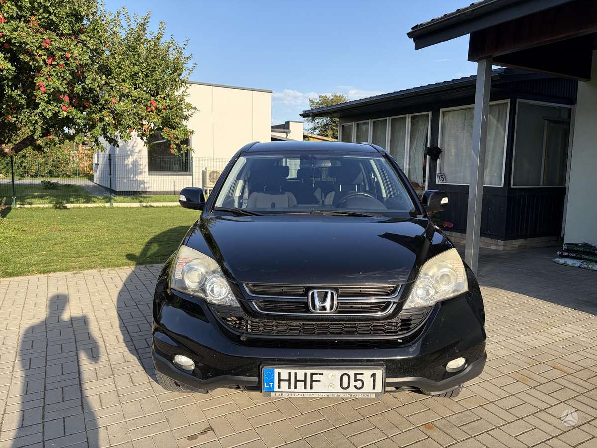 Honda CR-V 2010 — rear view
