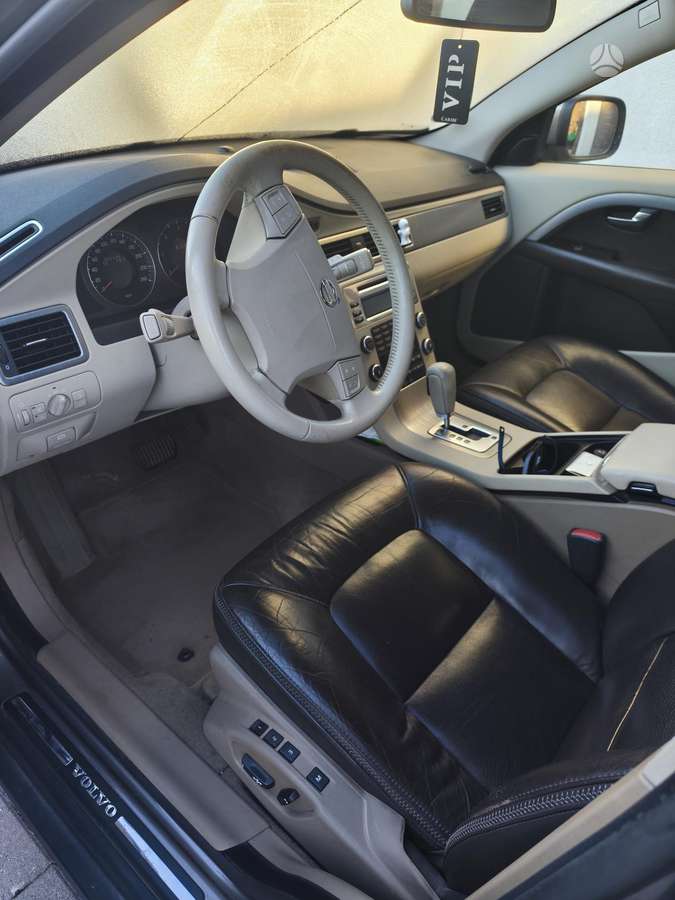 Volvo XC70 2008 — двигун 2400 cm³, 185 HP (136kW)