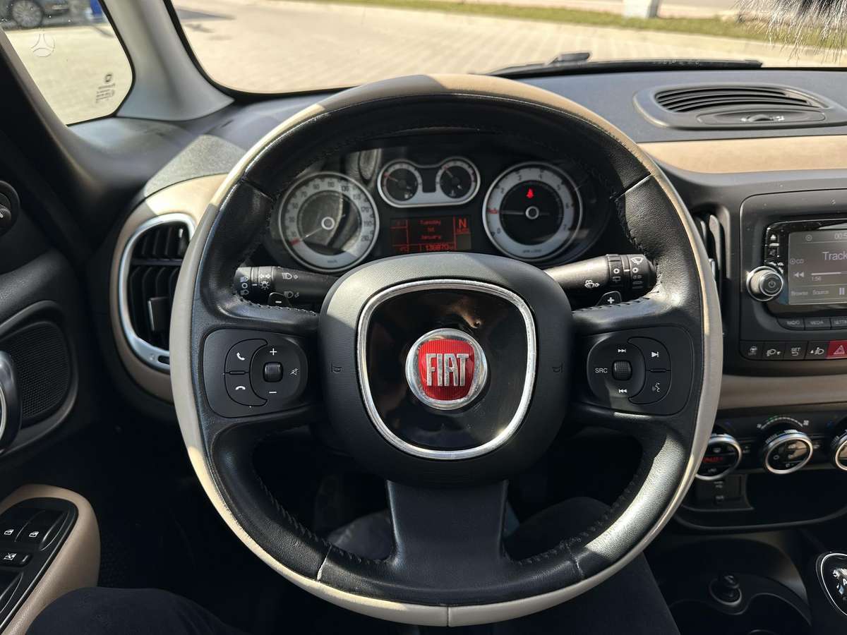 Fiat 500L 2013 — photo 10