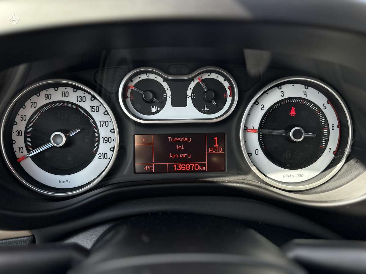 Fiat 500L 2013 — photo 11