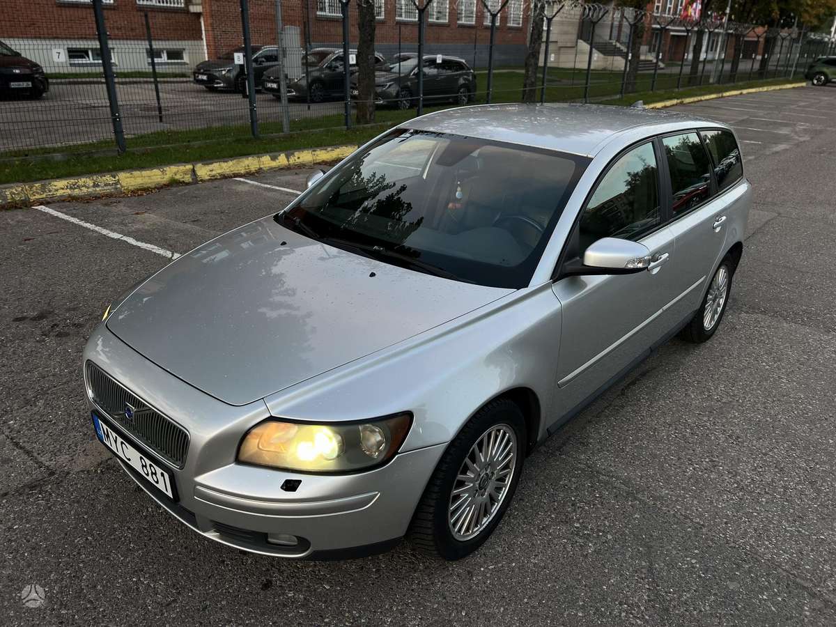 Volvo V50 2007 — photo 10