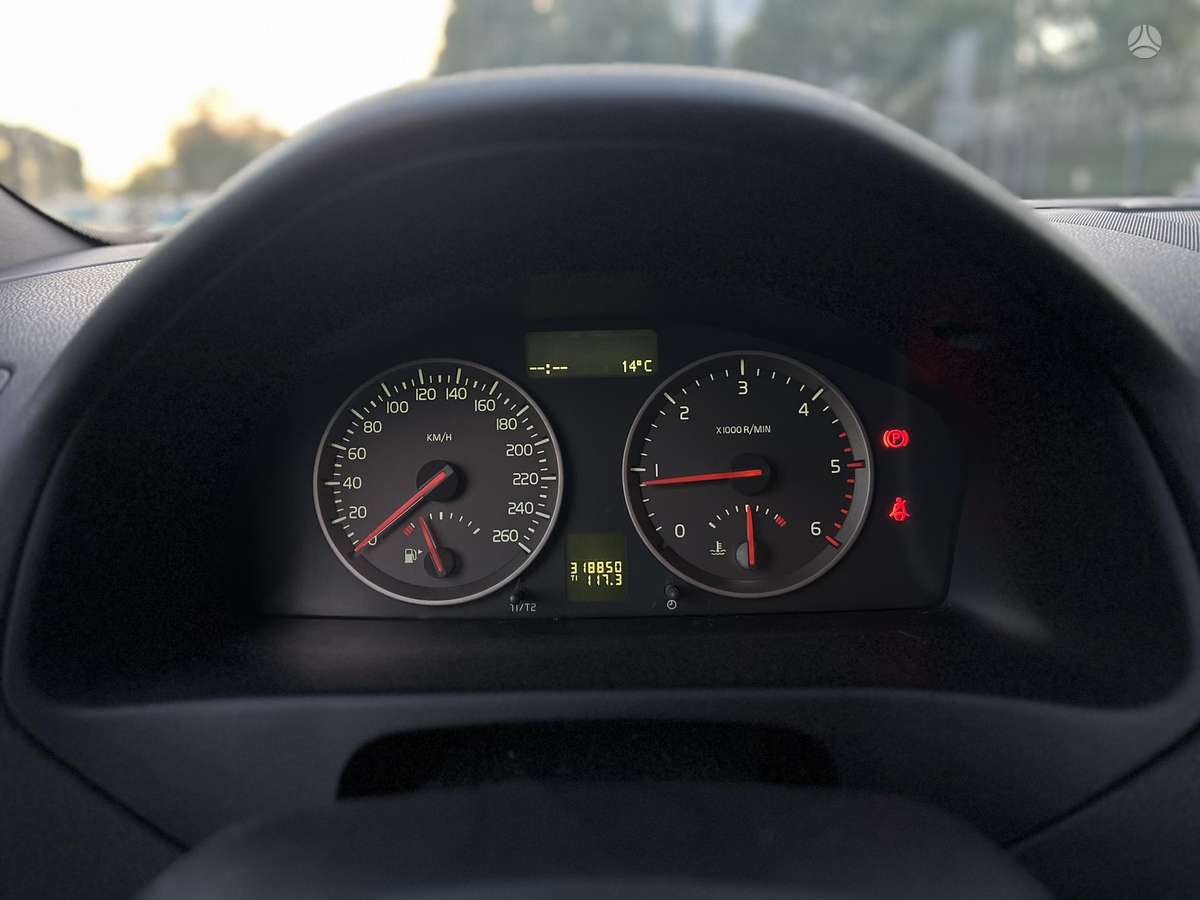 Volvo V50 2007 — photo 15