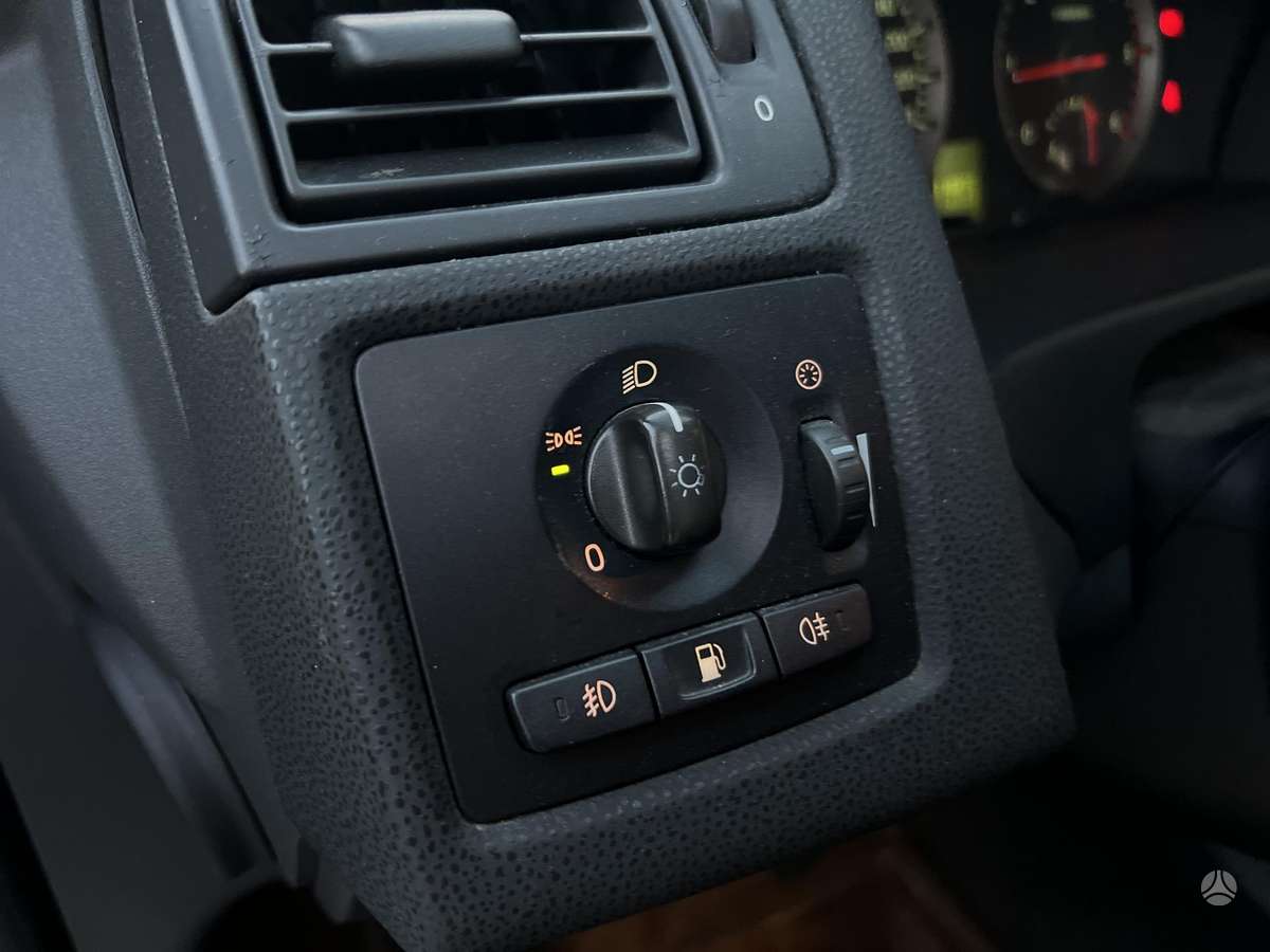 Volvo V50 2007 — photo 17