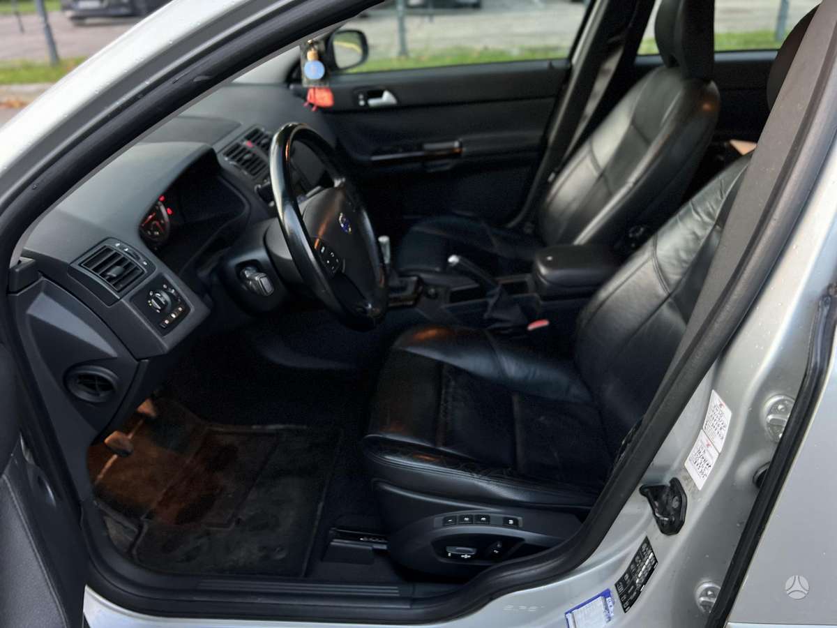 Volvo V50 2007 — photo 19