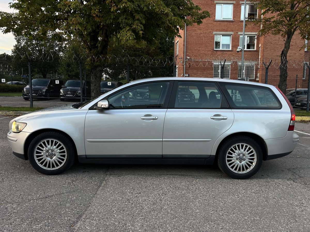 Volvo V50 2007 — photo 7