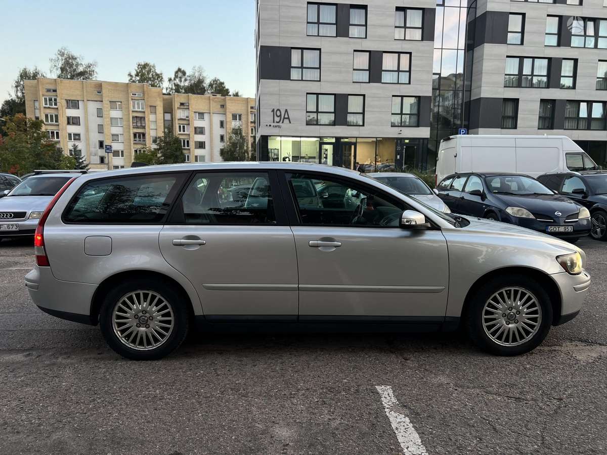 Volvo V50 2007 — photo 8