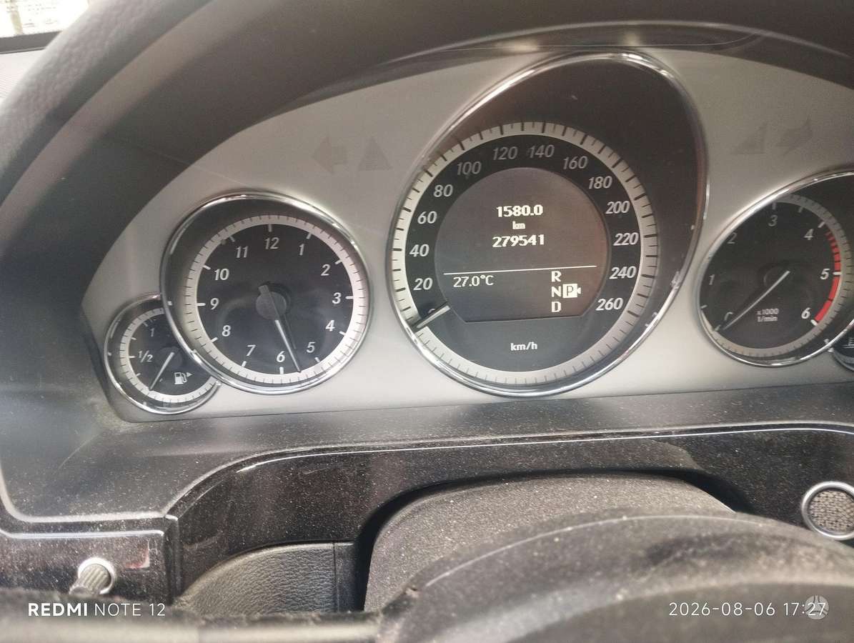 Mercedes-Benz E350 2010 — photo 7