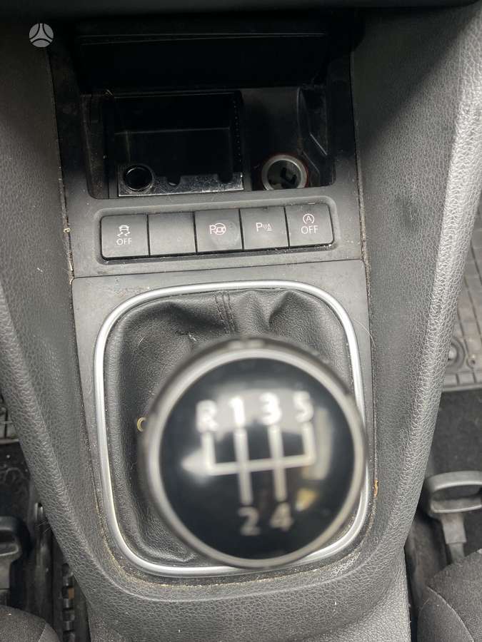 Volkswagen Golf 2010 — photo 12