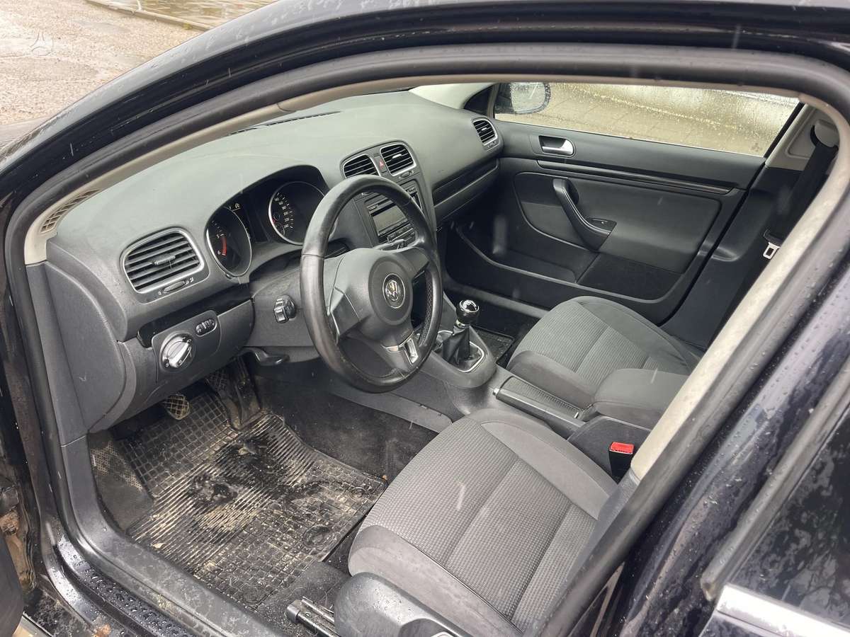 Volkswagen Golf 2010 — photo 15