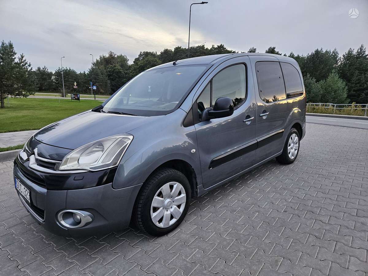 Citroen Berlingo 2012 — interior