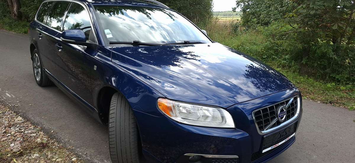Volvo V70 2012 — photo 10