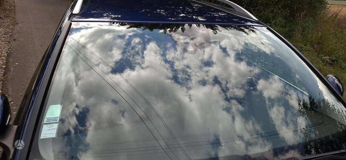 Volvo V70 2012 — photo 17