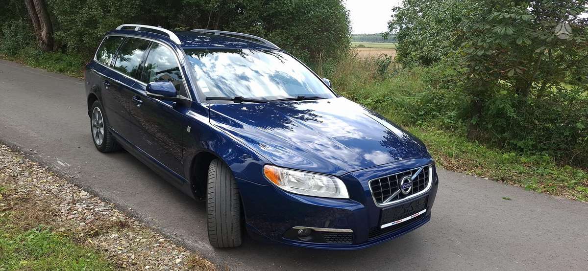 Volvo V70 2012 — photo 19